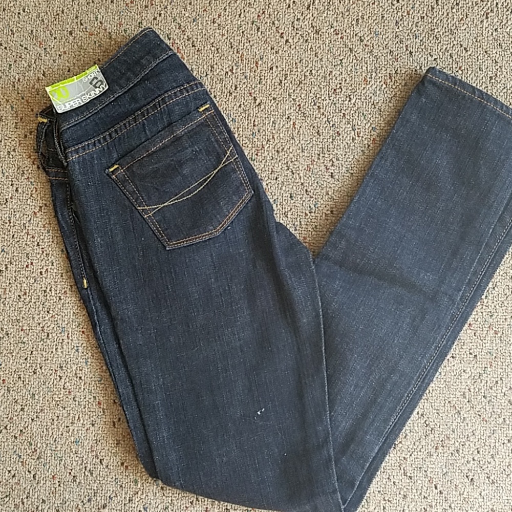 Bullhead super skinny hermos dark blue jean sz 00
